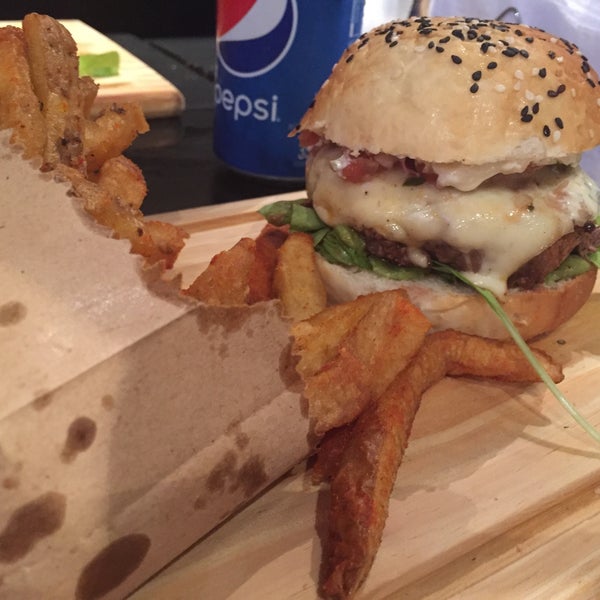 Heisenburger. BURGERLAB Минск. Heisenburger ава