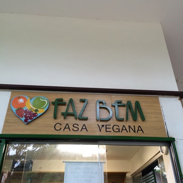 Photo taken at Faz Bem Casa Vegana by Catharina C. on 10/25/2014