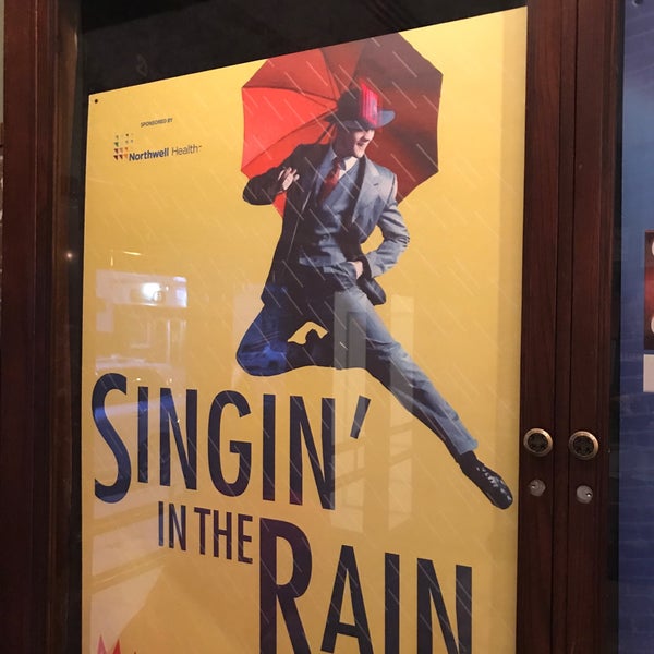 Foto diambil di The John W. Engeman Theater oleh Riceman pada 6/4/2018