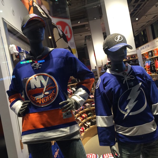 Photo taken at NHL Store NYC by Riceman on 5/1/2016