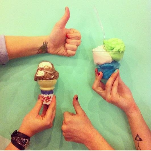7/29/2014 tarihinde George&#39;s Ice Cream &amp; Sweetsziyaretçi tarafından George&#39;s Ice Cream &amp; Sweets'de çekilen fotoğraf