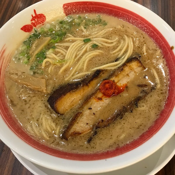Ramen was very mediocre at best. Noodles doughy and starchy. Pork broth rather oily and lacks the rich flavour I was expecting. Asked for garlic - raw, chopped or fried, flaked. None was available.