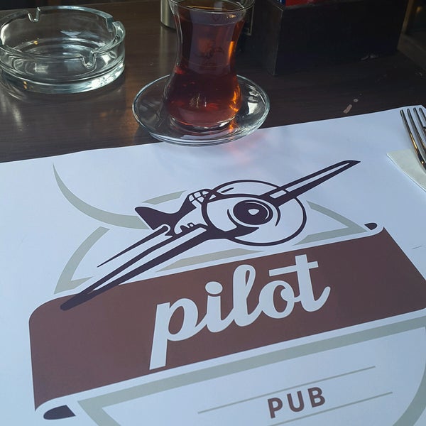 9/7/2016 tarihinde Bilakis H.ziyaretçi tarafından Pilot Cafe Bar'de çekilen fotoğraf