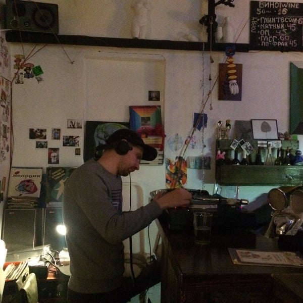 4/18/2015 tarihinde Dmytro N.ziyaretçi tarafından Laska bar'de çekilen fotoğraf