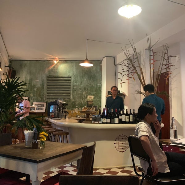 Foto tirada no(a) The Old Compass Cafe por N em 9/28/2019