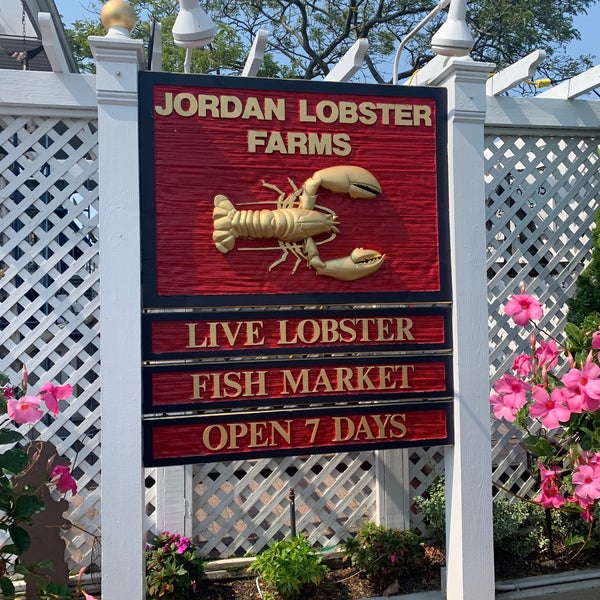 Foto tirada no(a) Jordan Lobster Farm por N em 9/12/2021