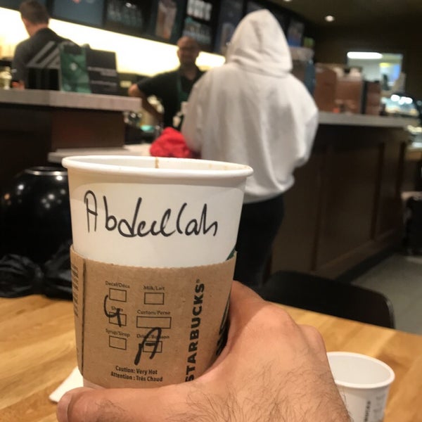 Photo prise au Starbucks par Abdullah🎵 le9/25/2019