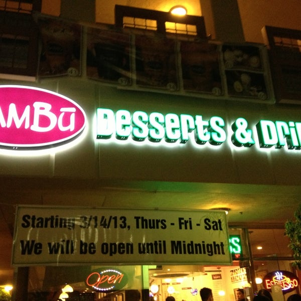 Foto tirada no(a) Bambu Desserts &amp; Drinks por huy em 3/30/2013