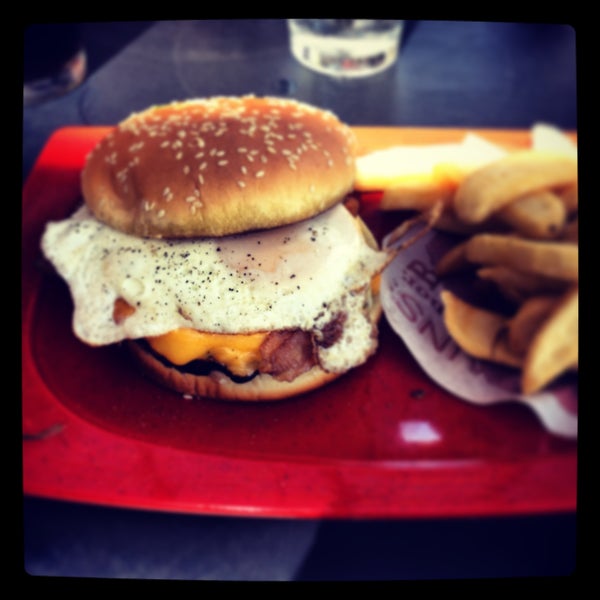 Red Robin Gourmet Burgers and Brews Rivermark of Santa Clara 55 tavsiye