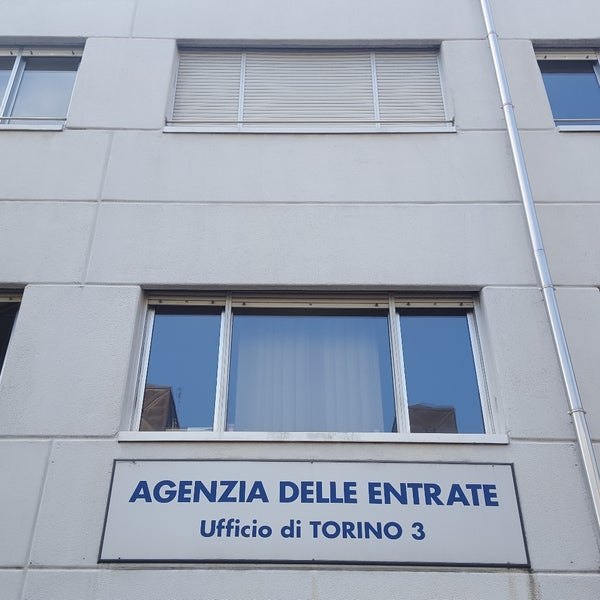 Agenzia Delle Entrate Edificio Governativo In Torino