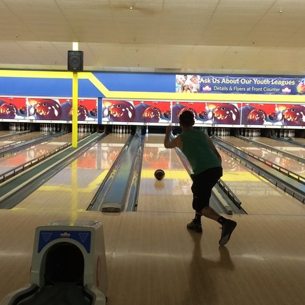 Photo taken at Bandera Bowling Center by Vincent G. on 7/29/2014