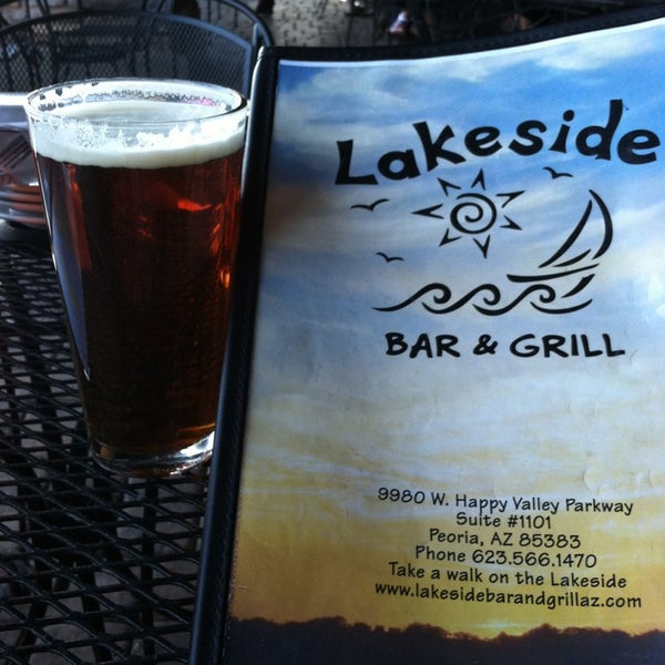 Foto diambil di Lakeside Bar and Grill oleh Roger H. pada 3/25/2013