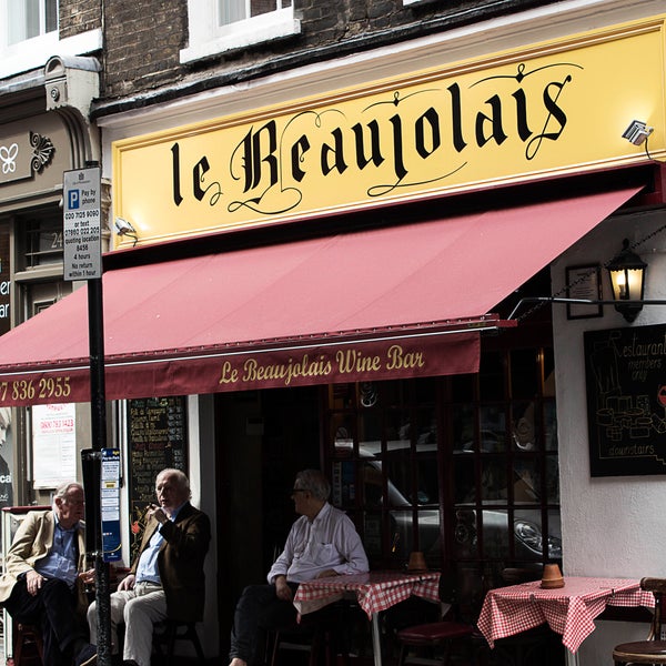 Foto diambil di Le Beaujolais oleh Le Beaujolais pada 7/16/2014