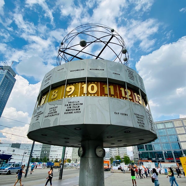 Die Uhr der fließenden Zeit FlowofTime Clock Wilmersdorf Berlin, Berlin