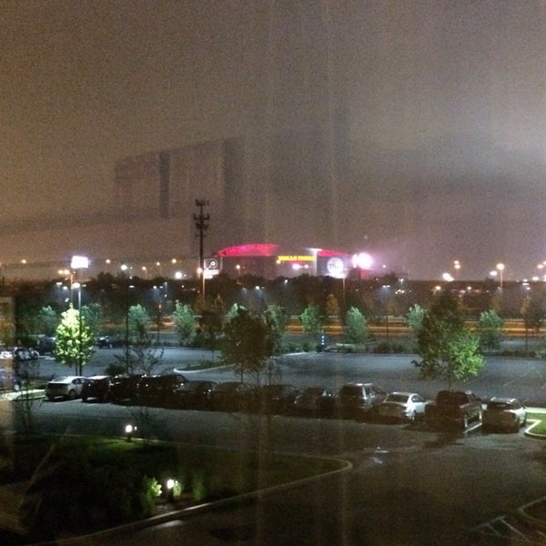 Photo taken at Courtyard by Marriott Philadelphia South at The Navy Yard by daphne r. on 6/12/2014