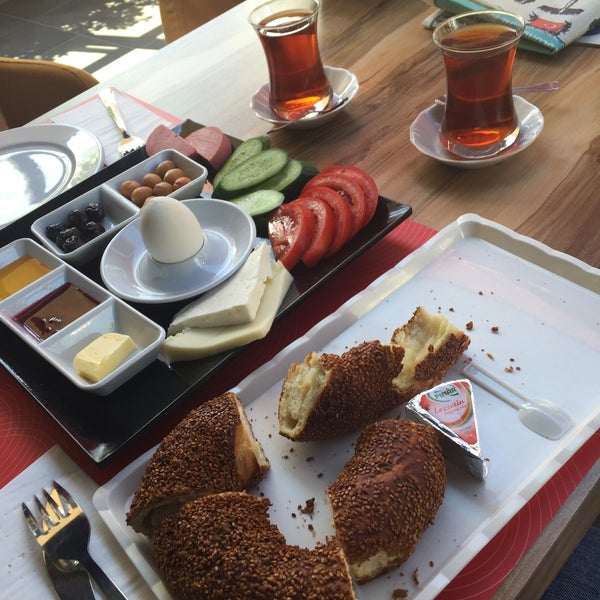 Photo taken at Çankaya Simit Cafe &amp; Bistro by Didem C. on 6/4/2016