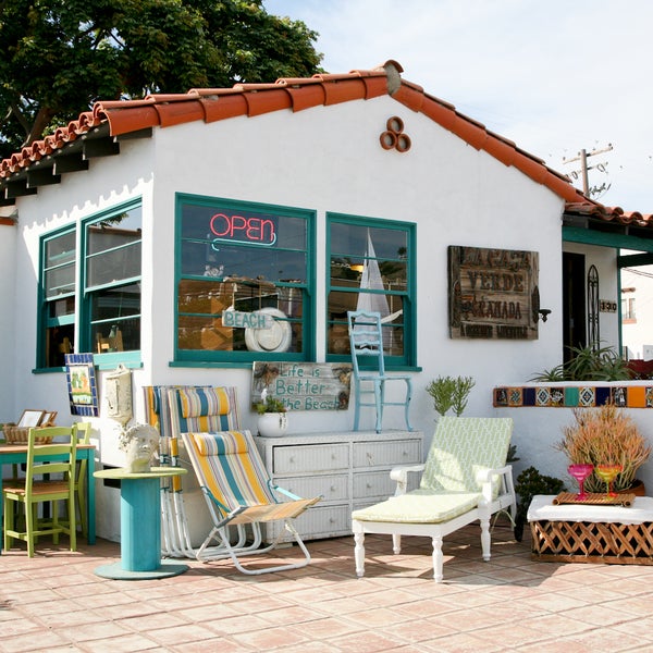 La Casa Verde De Granada Antique Shop in San Clemente