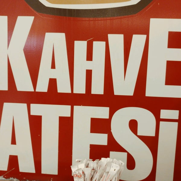 Photo taken at Kahve Ateşi Kanatlı by Dğr T. on 10/13/2016