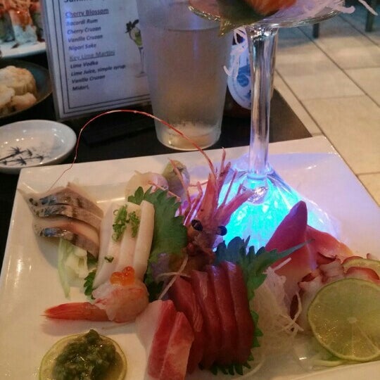 8/18/2015에 Dennard K.님이 Gekko Sushi and Lounge에서 찍은 사진