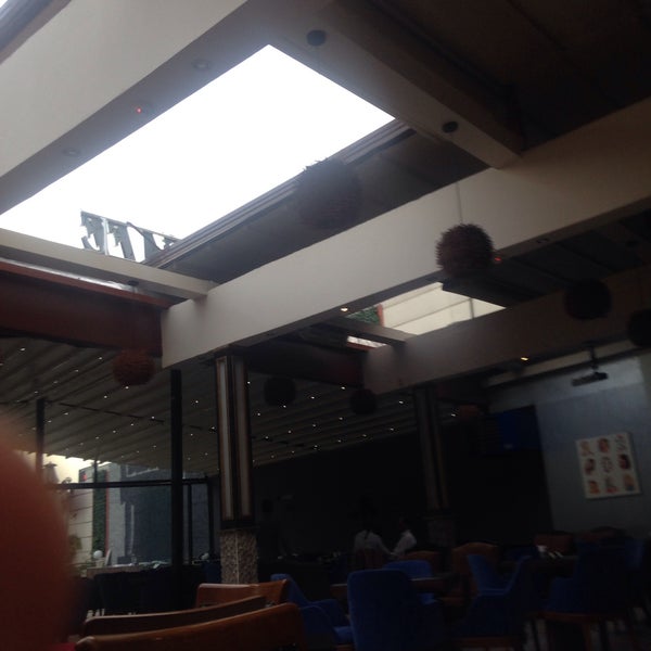 5/15/2015 tarihinde Can A.ziyaretçi tarafından Topkapı Cafe &amp; Nargile'de çekilen fotoğraf