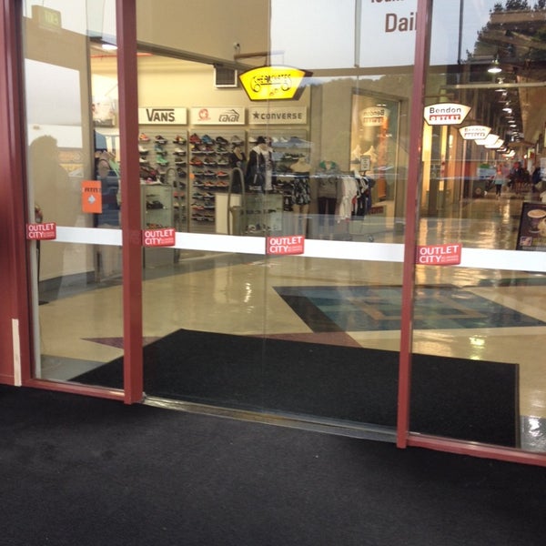 converse outlet tawa