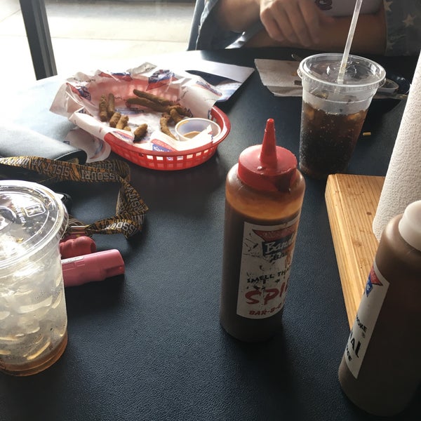 Bandanas BBQ Saint Charles 6163 Mid Rivers Mall Dr