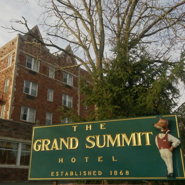 Photo taken at The Grand Summit Hotel by Charlie on 4/6/2015