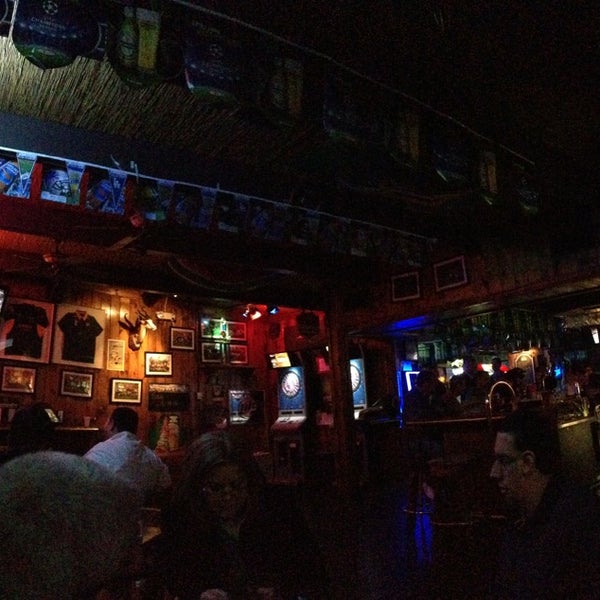 1/14/2013 tarihinde Franklin D.ziyaretçi tarafından Springbok Bar &amp; Grill'de çekilen fotoğraf