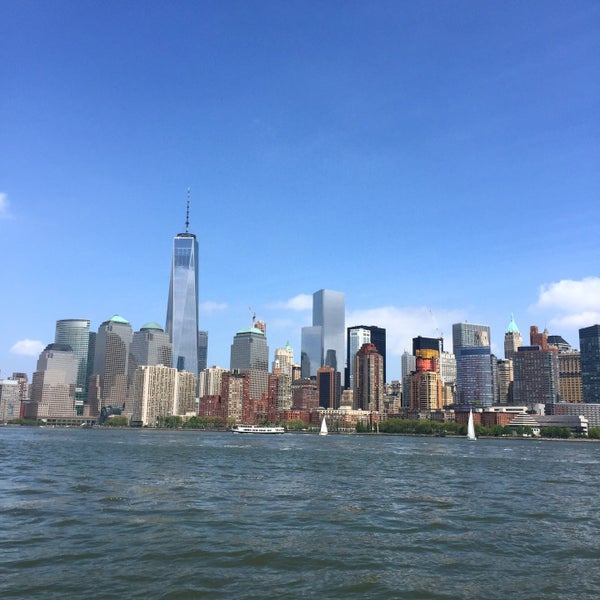 Снимок сделан в New York Health &amp; Racquet Club Yacht пользователем Casey L. 5/10/2015