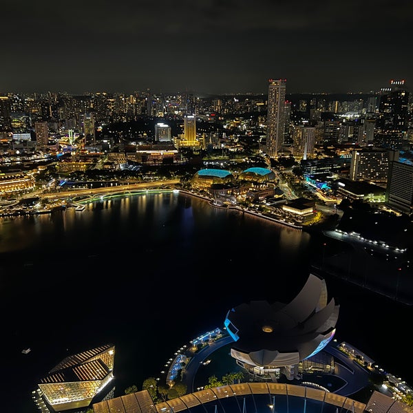 Foto scattata a CÉ LA VI Singapore da Su il 6/15/2023