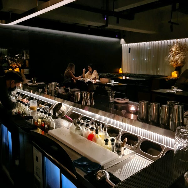 Foto diambil di LUMO Bar &amp; Restaurant oleh Su pada 4/25/2021