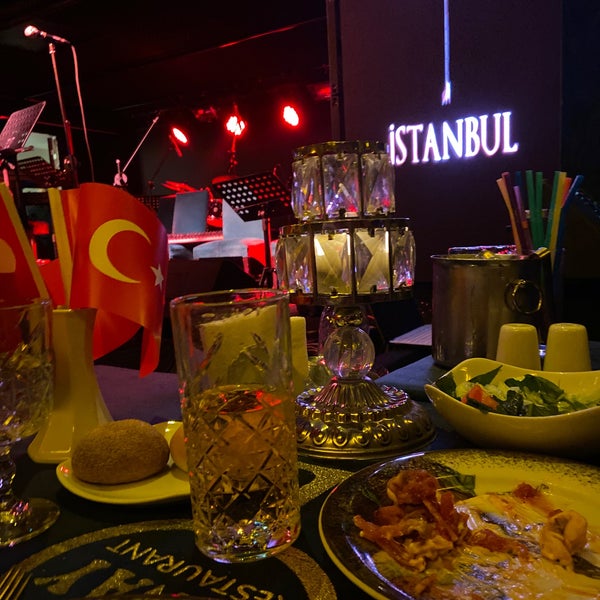 Das Foto wurde bei Günay Restaurant von Tuğba C. am 10/29/2022 aufgenommen