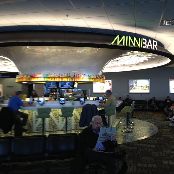 Foto scattata a Aeroporto Internazionale di Minneapolis-Saint Paul (MSP) da Lynn il 5/4/2013