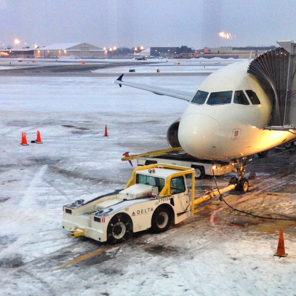Gate 12 Airport Gate