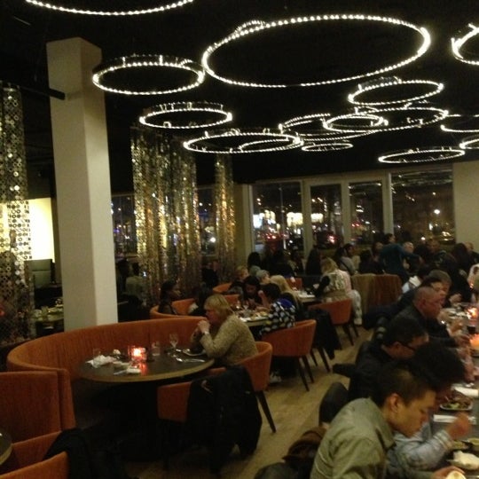 Das Foto wurde bei Restaurant Vandaag von Rayta v. am 11/24/2012 aufgenommen