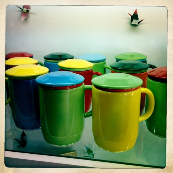 Foto tomada en Mil Grullas y una Taza de Té  por Duilio D. el 12/20/2012