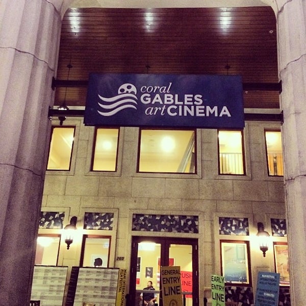 3/11/2014 tarihinde Michelle L.ziyaretçi tarafından Coral Gables Art Cinema'de çekilen fotoğraf