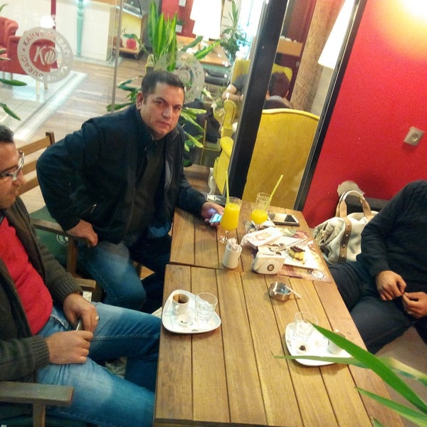 Photo taken at Kahve Durağı by Kahve Durağı on 12/12/2014