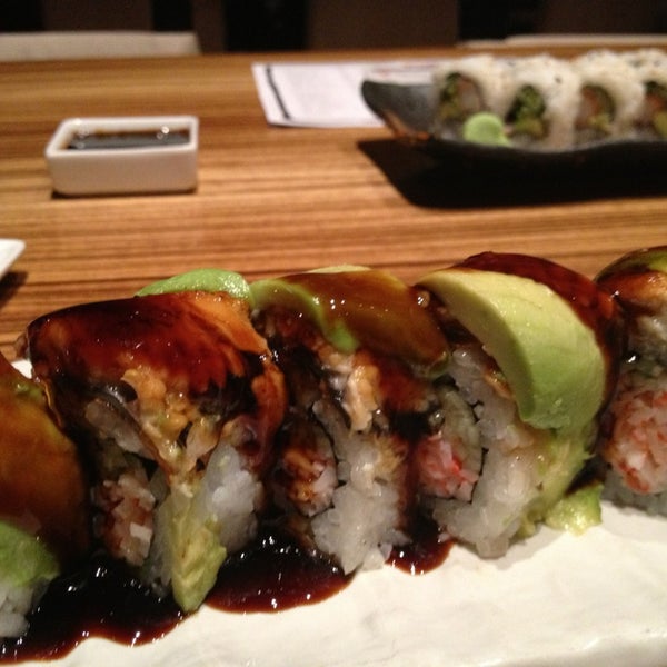 Снимок сделан в Stingray Sushi пользователем Blondi 12/25/2012
