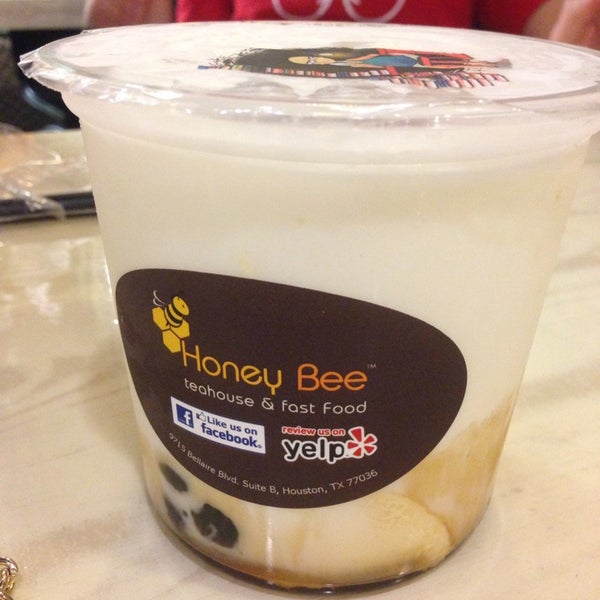 Снимок сделан в Honey Bee Teahouse and Fast Food пользователем Faith K. 8/19/2014