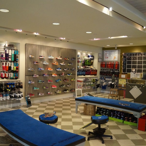 Photo taken at Running Elements by Running Elements on 7/18/2015