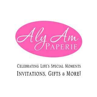 Das Foto wurde bei Aly Am Paperie Invitations &amp; Gifts von Aly Am Paperie Invitations &amp; Gifts am 8/4/2016 aufgenommen