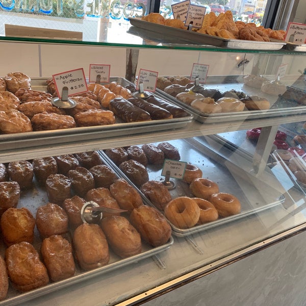 Photo taken at Primo&#39;s Donuts by Karin on 3/4/2019