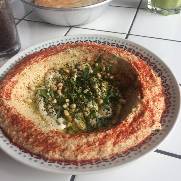 Очень понравилось! Вкусно - хумус прям как в Тель-Авиве 👍 Зелёный шейк - просто бомба 👍