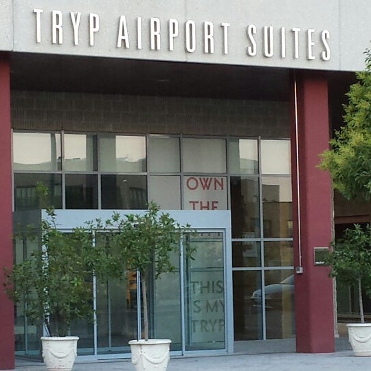 9/6/2013 tarihinde Miguel Angel J.ziyaretçi tarafından Tryp Madrid Airport Suites'de çekilen fotoğraf