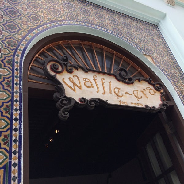11/30/2015 tarihinde Cheryl H.ziyaretçi tarafından Waffle-era Tea Room alias La Waflera Old San Juan'de çekilen fotoğraf
