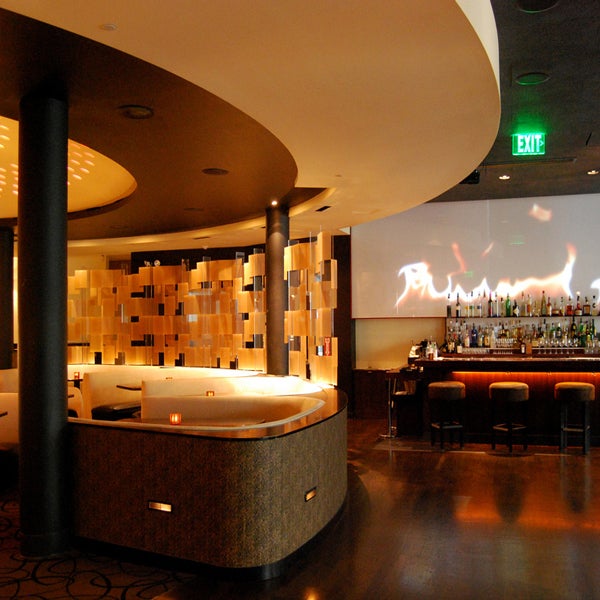 รูปภาพถ่ายที่ 5A5 Steak Lounge โดย 5A5 Steak Lounge เมื่อ 11/7/2014
