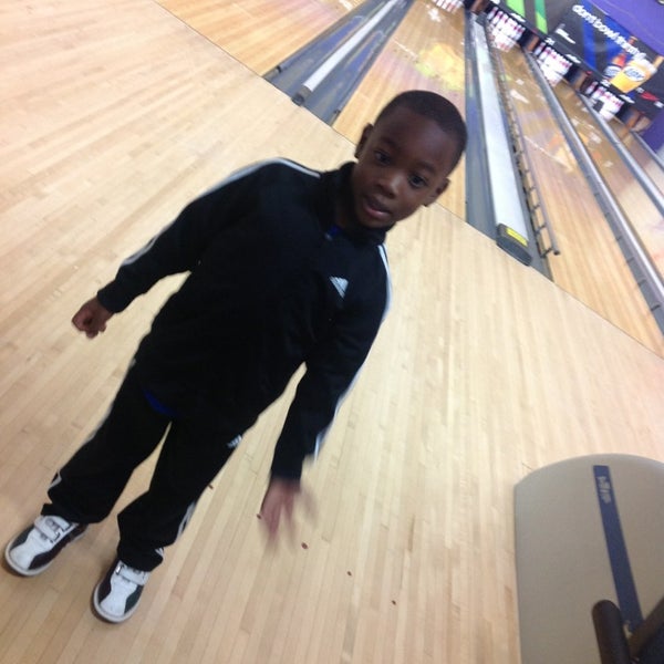 Photo taken at AMF Kissimmee Lanes by Kroc H. on 12/27/2012