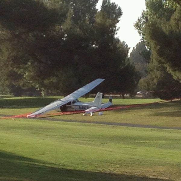 4/30/2013 tarihinde Donna W.ziyaretçi tarafından Westlake Golf Course'de çekilen fotoğraf