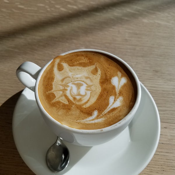 Foto diambil di Primo Passo Coffee Co. oleh Donna W. pada 6/30/2018